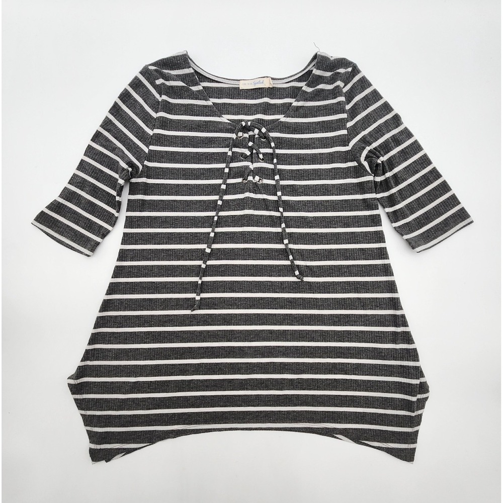LIVE TO BE SPOILED WOMENS STRIPED‎ LACE UP TOP L